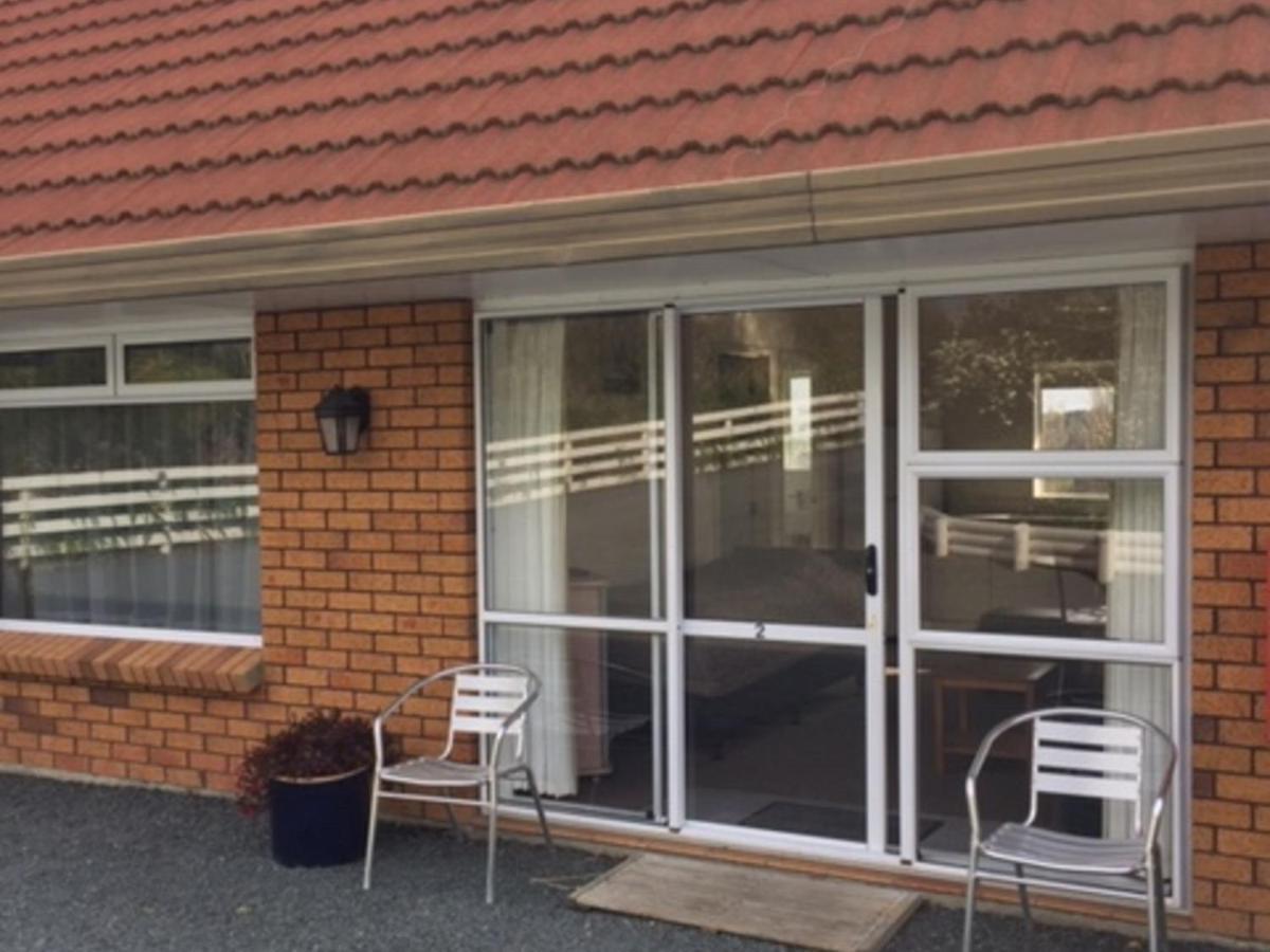 Castle Court Motel Wellsford Buitenkant foto