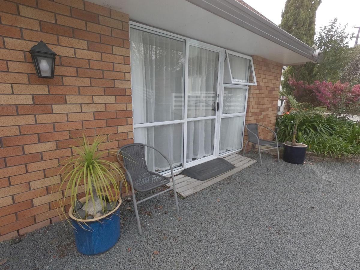 Castle Court Motel Wellsford Buitenkant foto